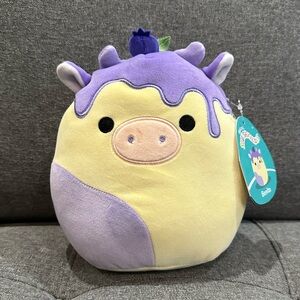Benito the Blueberry Cheesecake Cow Squishmallow *BNWT*